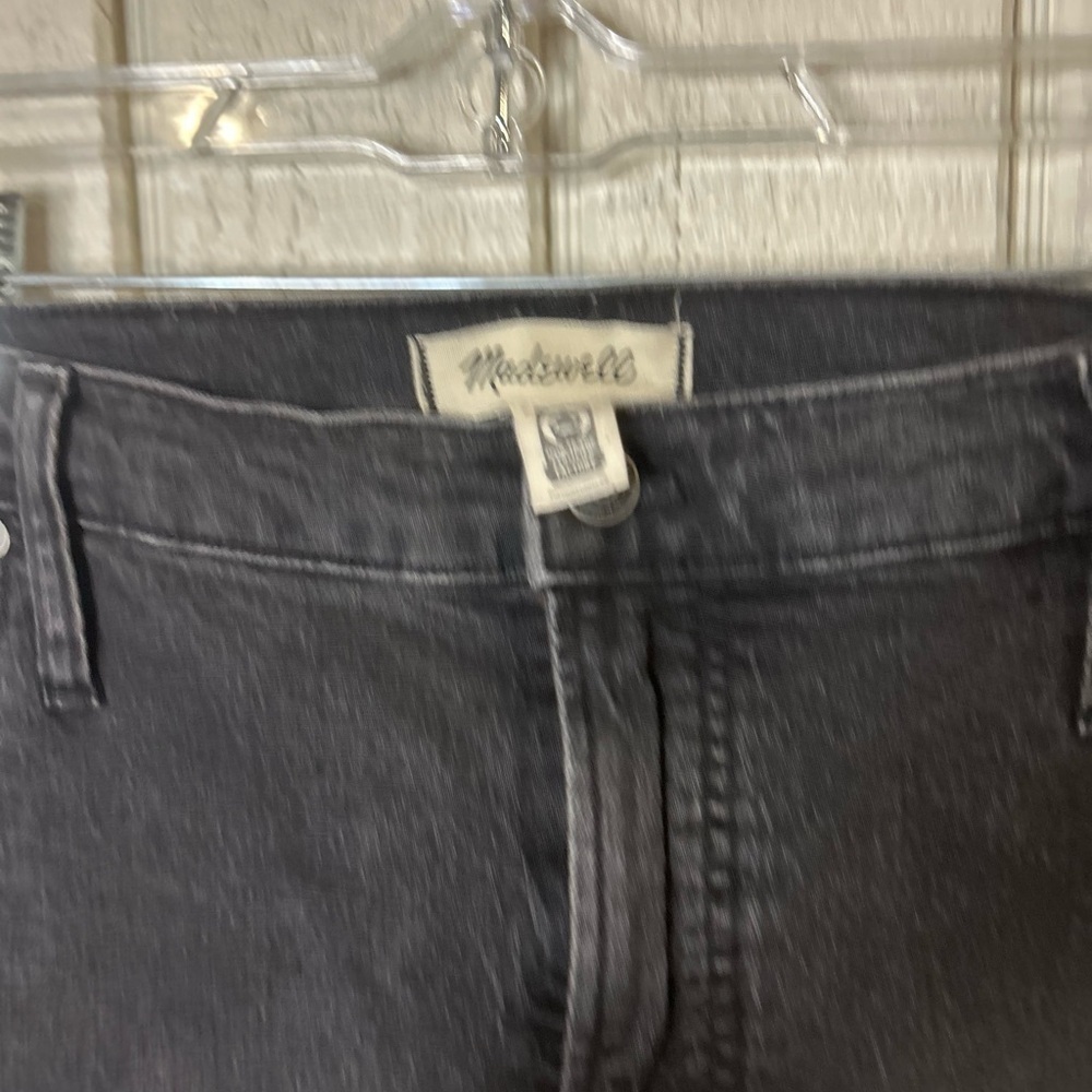 Madewell The Mid-Rise Perfect Vintage Jeans in Rosella Wash: Ripped Edition - Picture 5 of 9